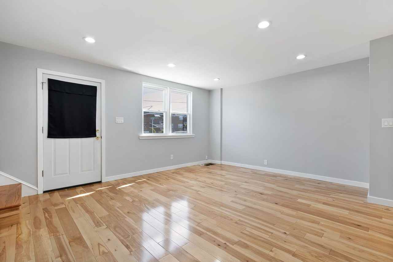 1836 S Dover St - Photo 7 of 28