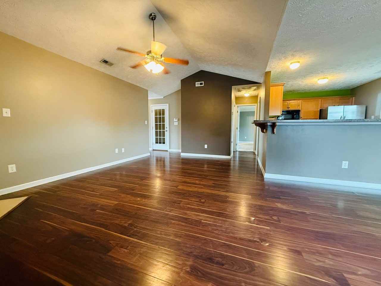 3026 Totley Dr - Photo 6 of 18