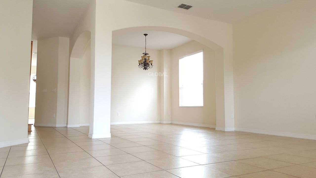 13241 Hatherton Cir - Photo 3 of 27