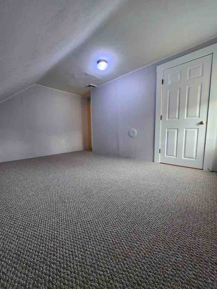 292 Union St - Photo 6 of 8