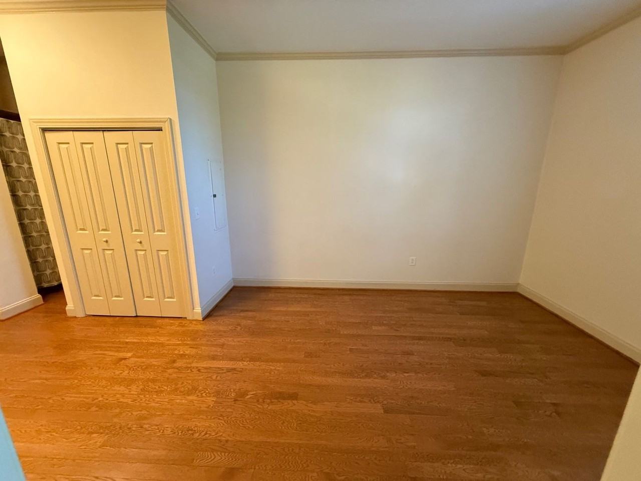 705 Maple St #F206 - Photo 3 of 9