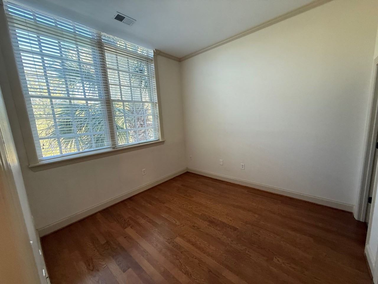 705 Maple St #F206 - Photo 7 of 9