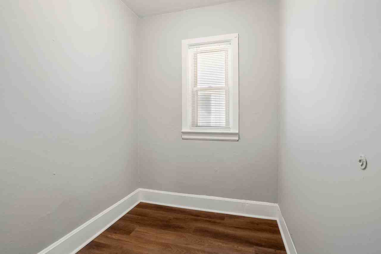 2111 Madison Street - Photo 3 of 16