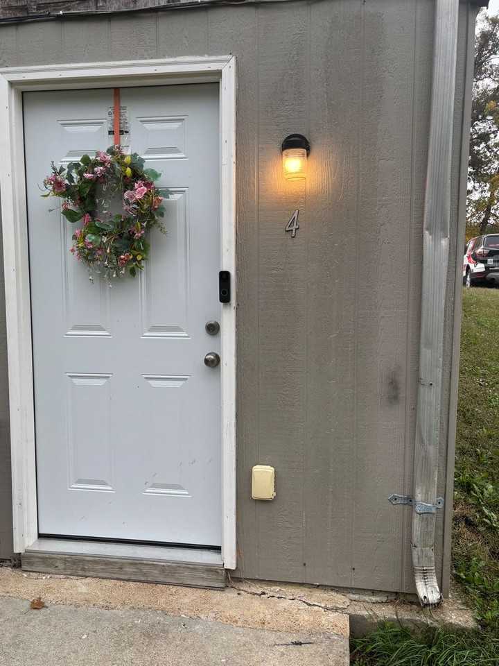 1071 Kathryn - Photo 2 of 11