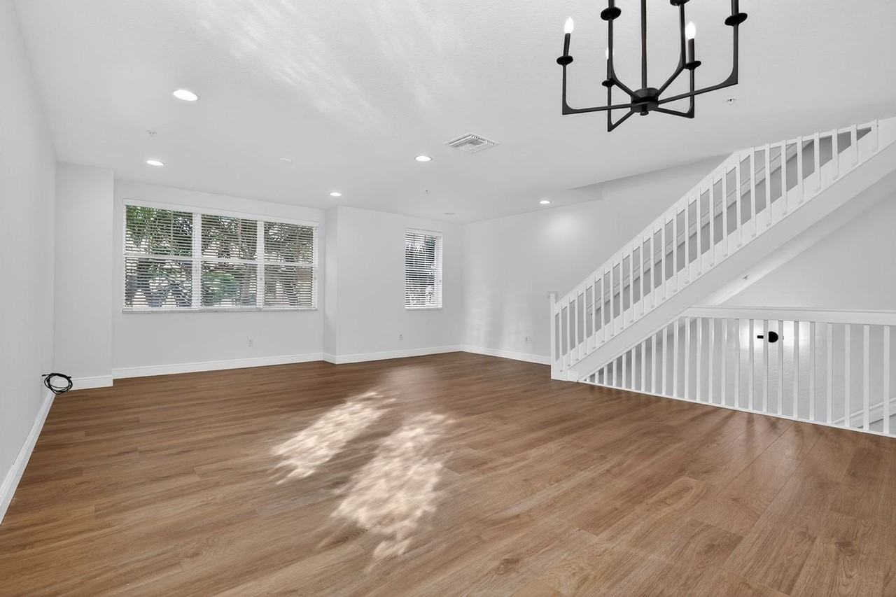 645 Amador Ln - Photo 7 of 30