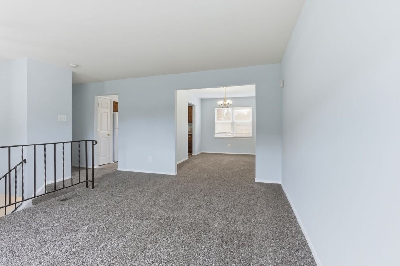 3304 Barcroft Drive - Photo 2 of 36