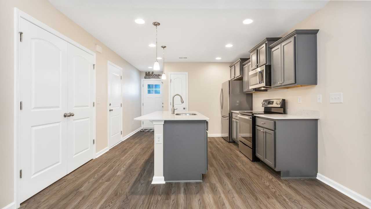 132 Machrie Loop #B - Photo 7 of 33