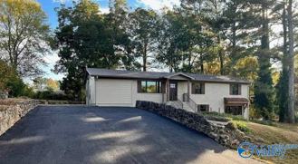 4905 Lee St - Photo 1 of 1