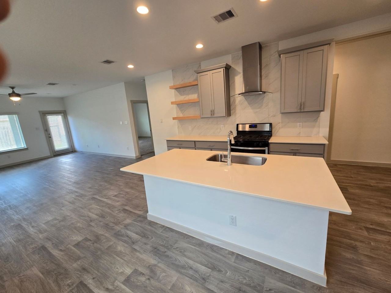 12525 Abbey House Court - Photo 3 of 18