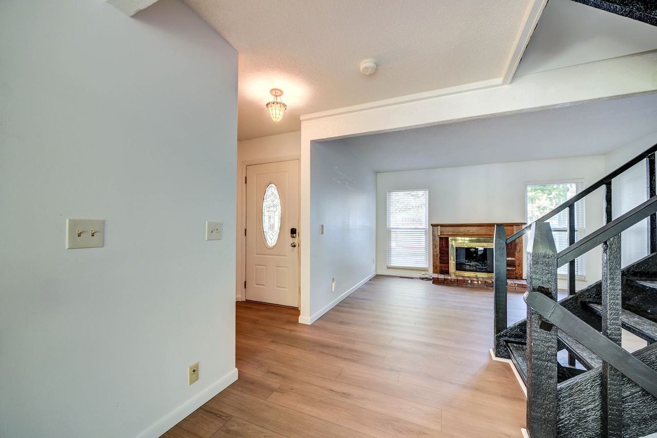 64 Schooner Lane - Photo 5 of 42