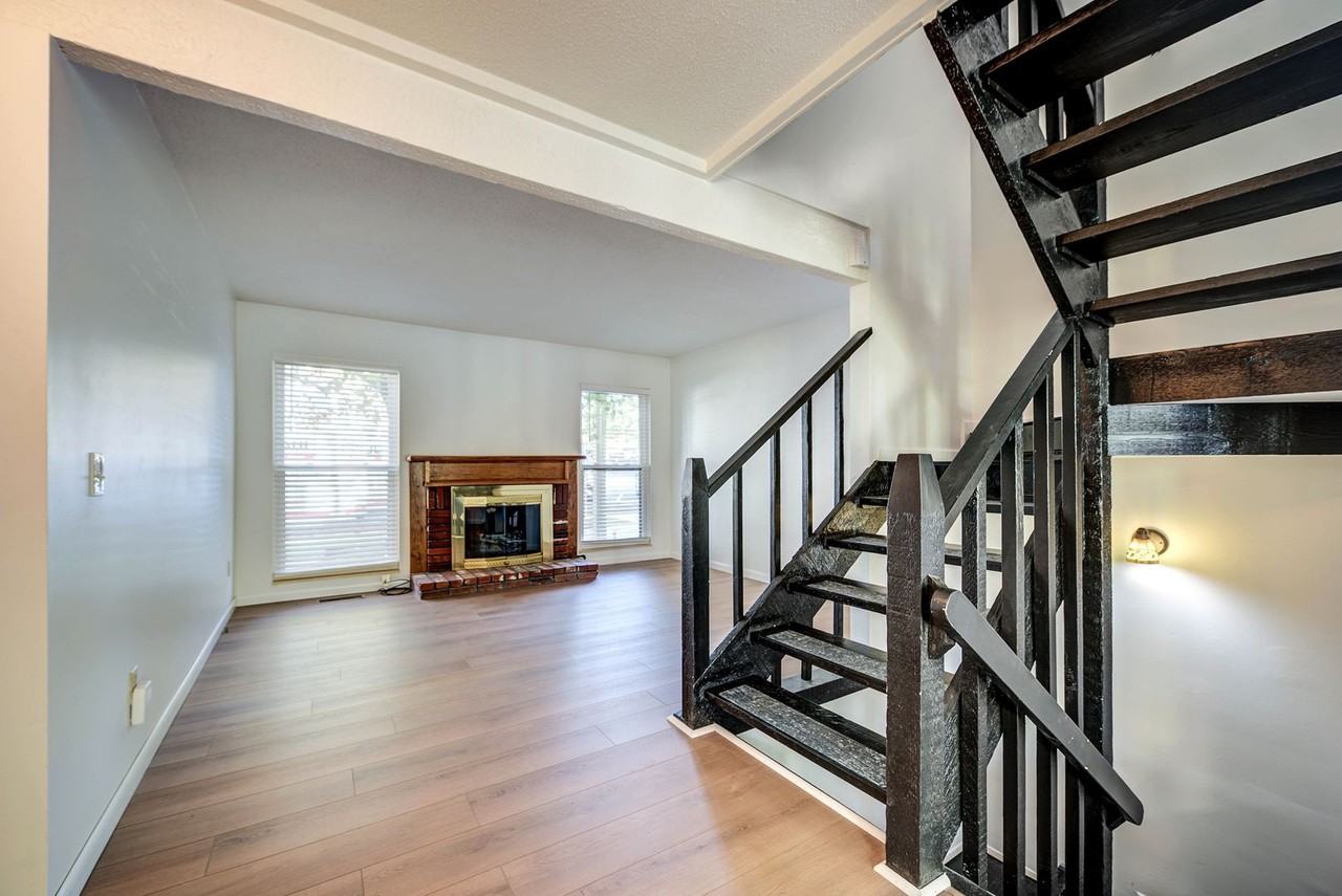 64 Schooner Lane - Photo 4 of 42