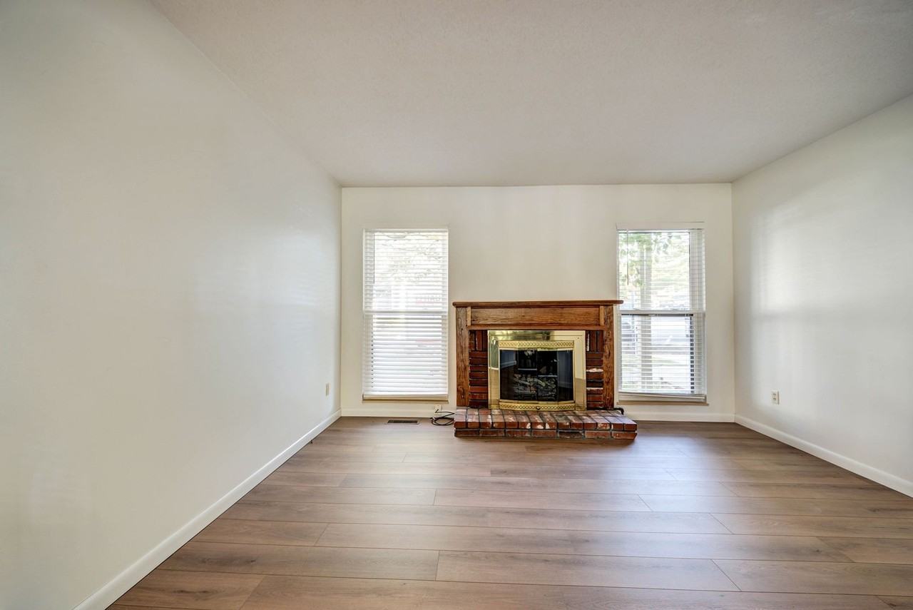 64 Schooner Lane - Photo 7 of 42