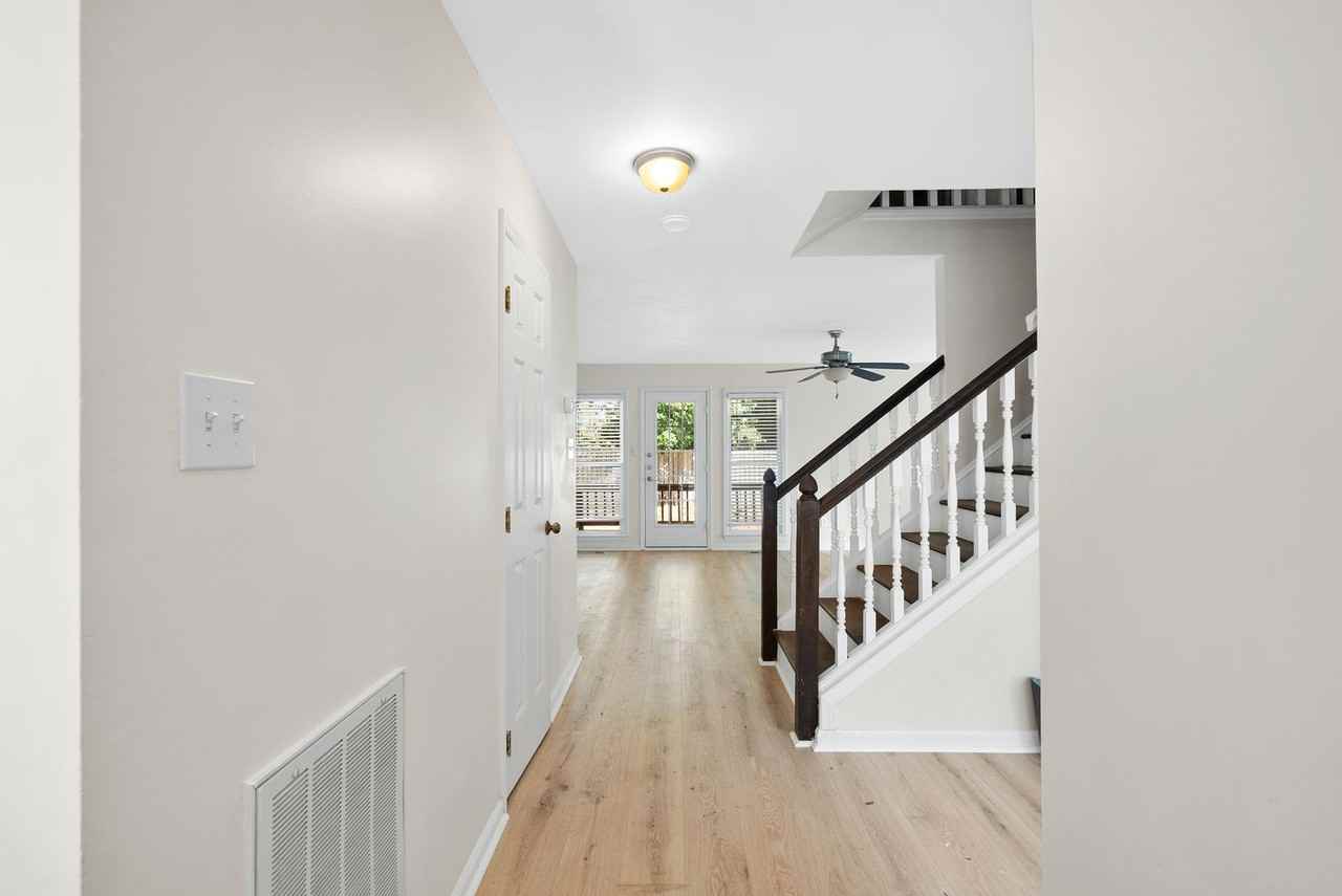 6108 New Market Way - Photo 5 of 31