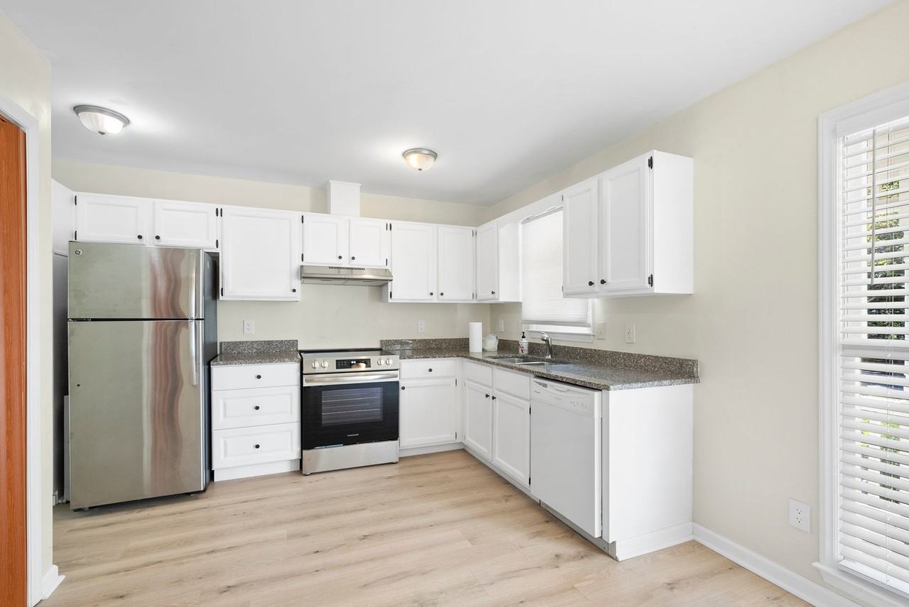 6108 New Market Way - Photo 6 of 31