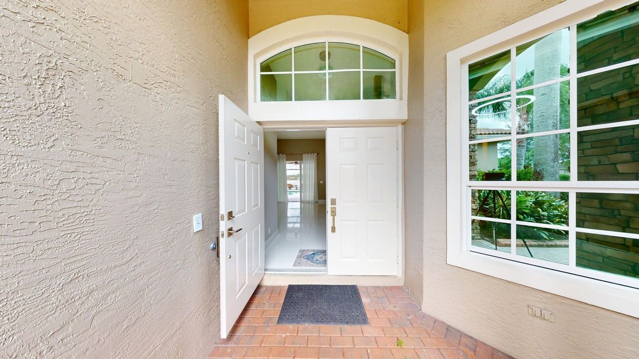 9919 Royal Cardigan Way - Photo 4 of 36