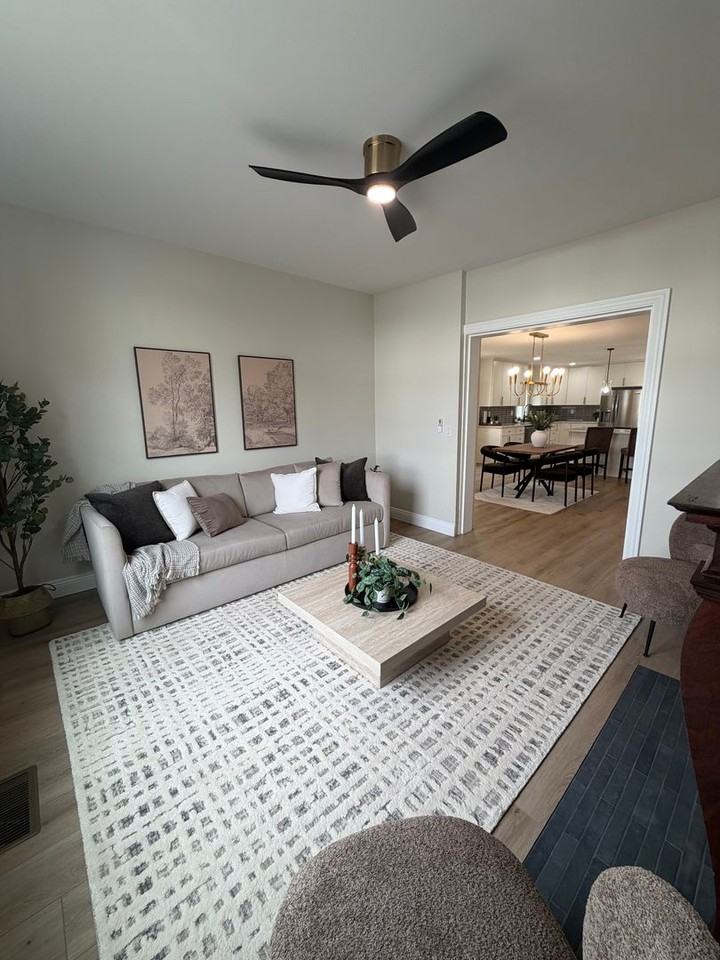 465 Elsmere St - Photo 6 of 32