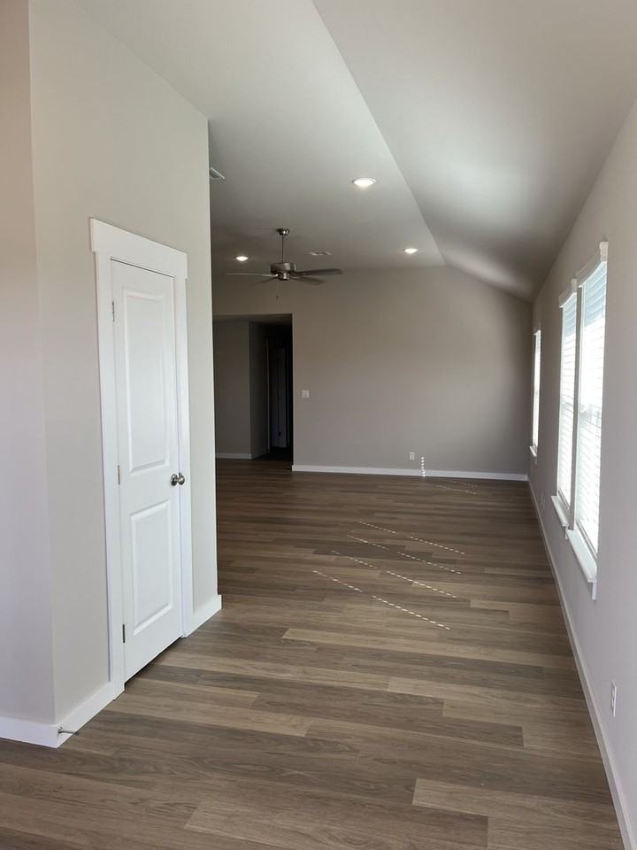 14517 E 39th Pl S - Photo 3 of 8