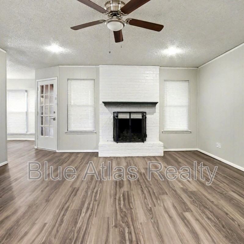 6537 Meadow View Lane - Photo 2 of 27