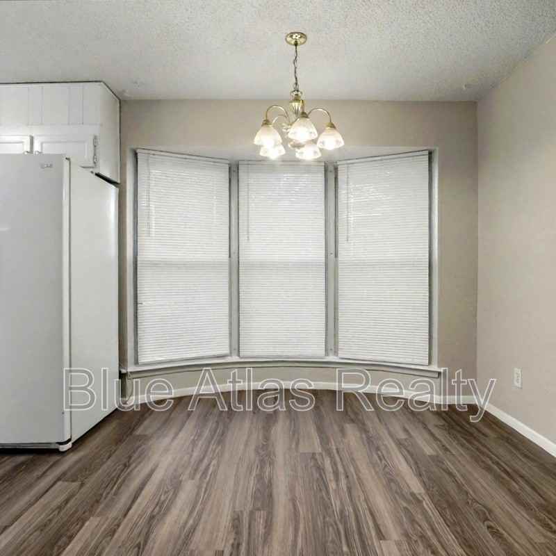 6537 Meadow View Lane - Photo 7 of 27