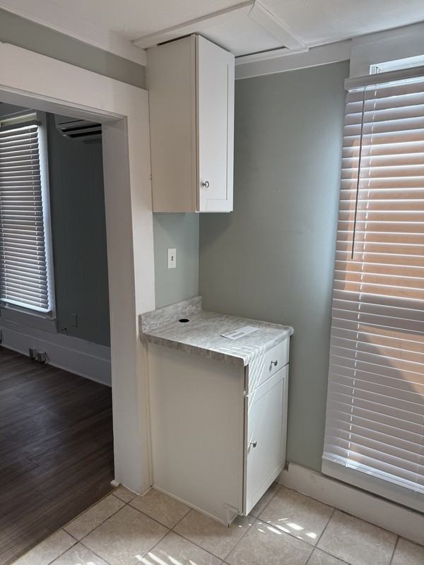 702 West Columbia Street - Photo 6 of 13