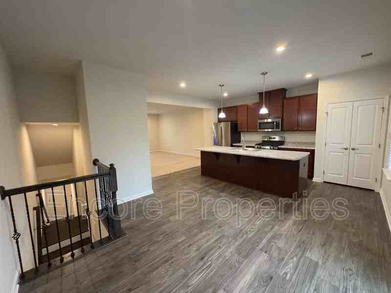 333 Amber Acorn Ave - Photo 5 of 23