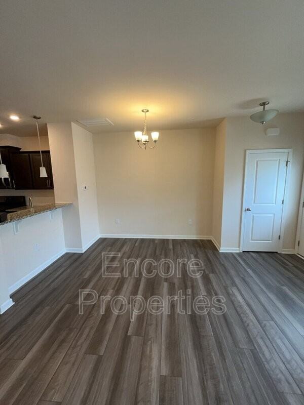 305 Ribbon Rail St - Photo 5 of 16