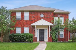 433 Raintree Cir - Photo 1 of 1