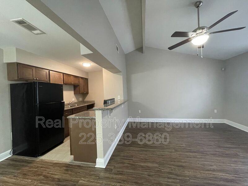 5500 Dianna Dr #3 - Photo 2 of 14