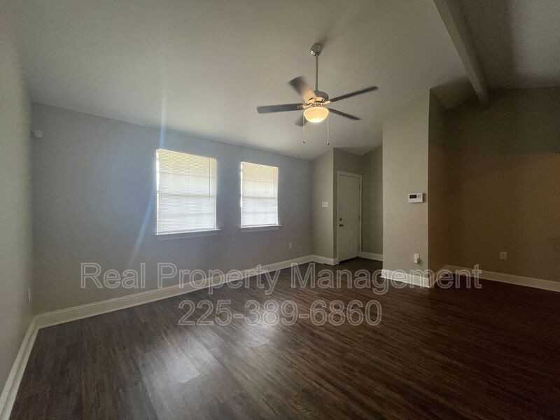 5500 Dianna Dr #3 - Photo 6 of 14