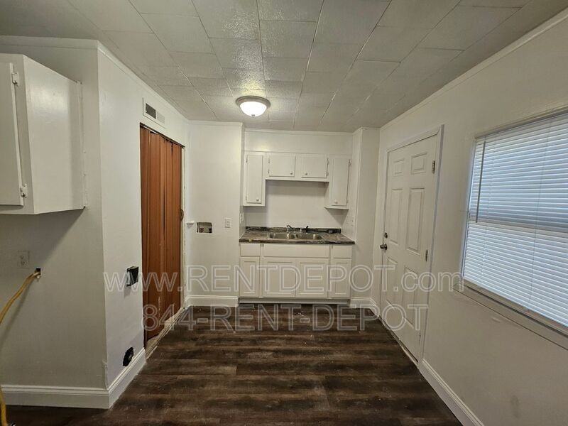 726 Ridgeway Ave - Photo 5 of 7