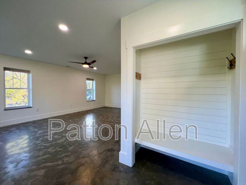 21 Toxaway Street - Photo 2 of 41