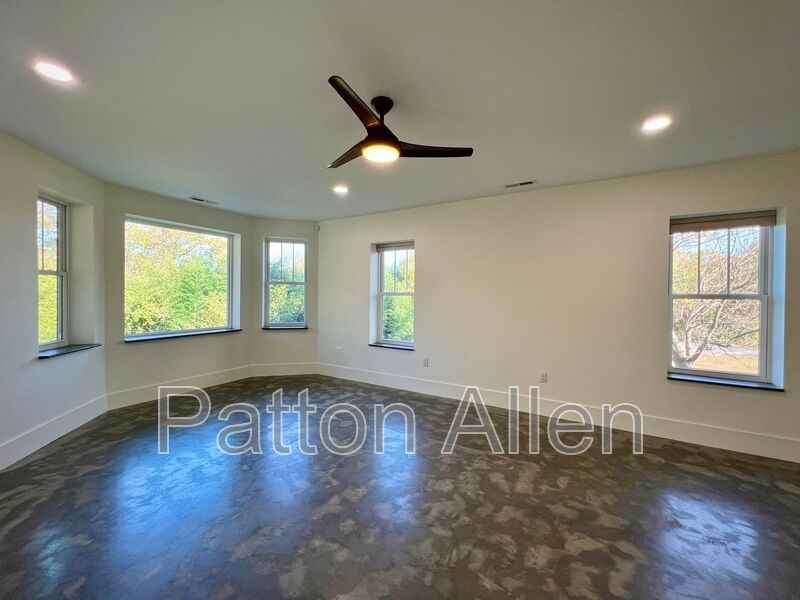 21 Toxaway Street - Photo 5 of 41