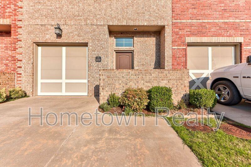 459 S Fretz Ave - Photo 3 of 45