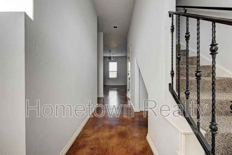 459 S Fretz Ave - Photo 6 of 45