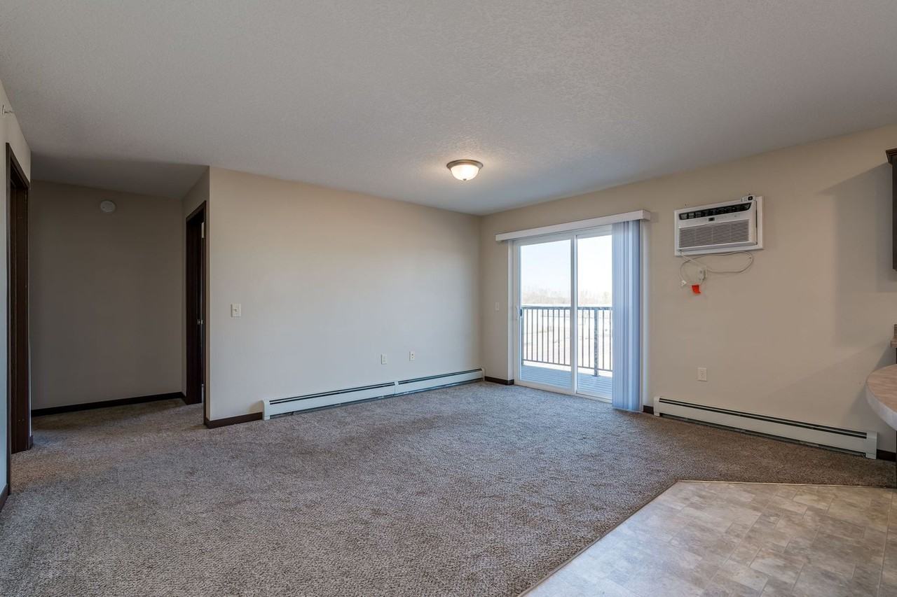 Lakeside Apartments - Photo 7 of 40