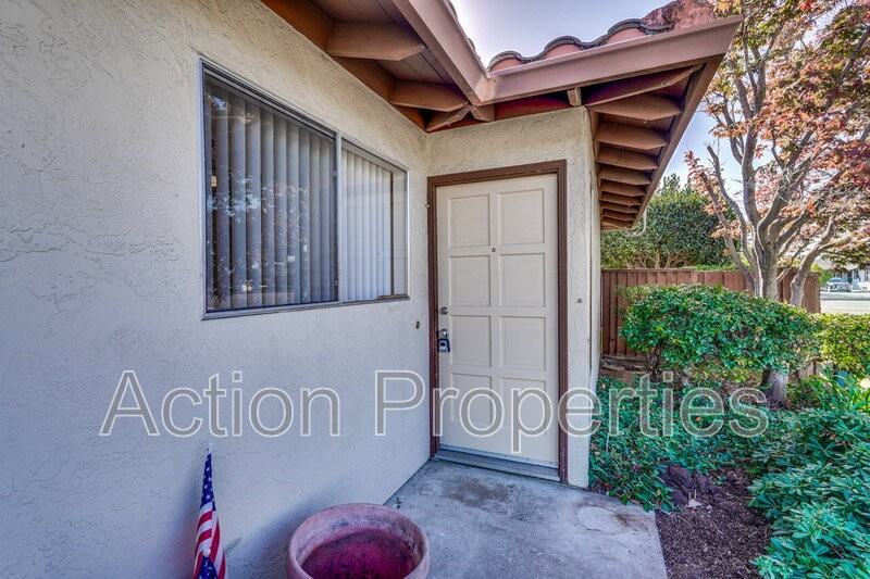 1664 Merriton Ct - Photo 2 of 39