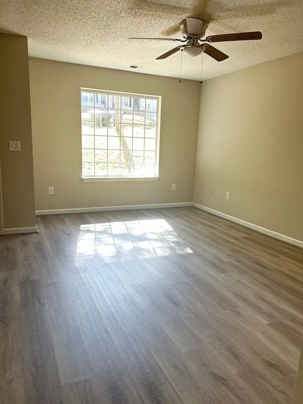 1 21B Eastland Dr - Photo 4 of 16