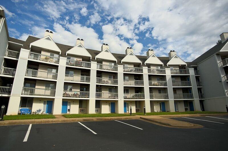 1243 Cedars Ct - Photo 2 of 3