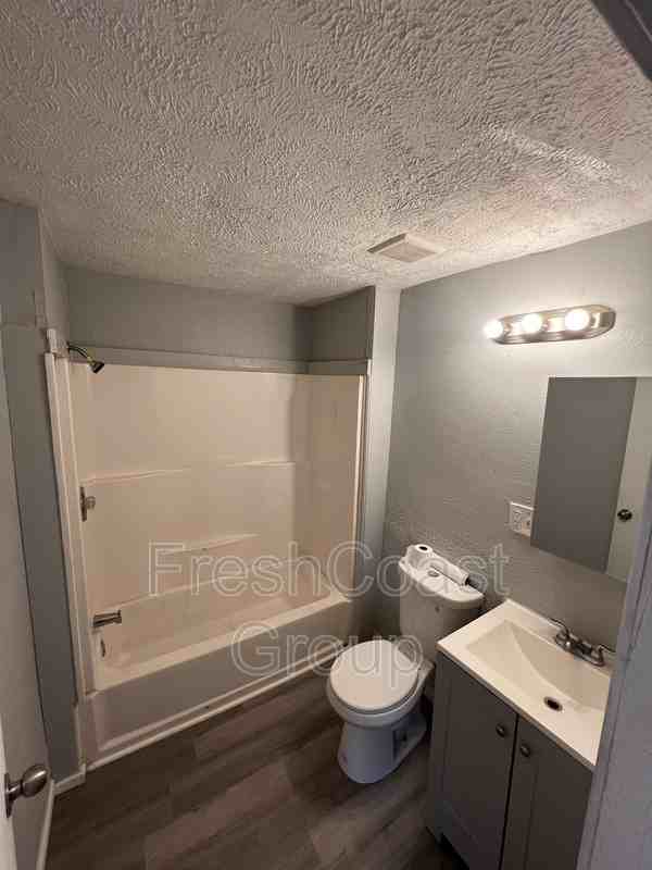 3318 West 30th Street #1 - Photo 7 of 12