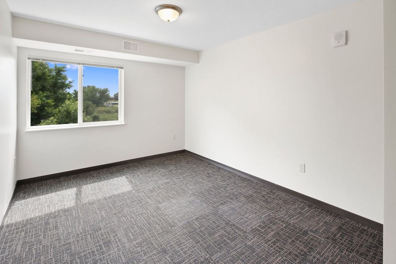 Jackson Hills Apartments - Photo 7 of 50