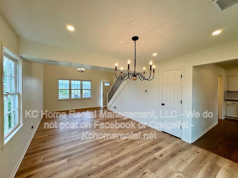 307 E Main St Apt B - Photo 5 of 30