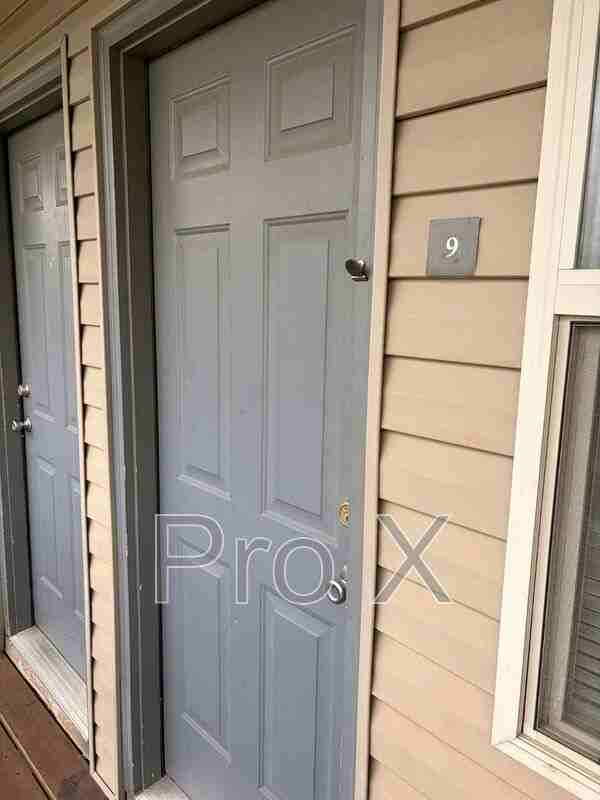 924 Goetz Blvd #9 - Photo 4 of 20