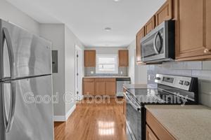 featured image of 84 Crane St #5