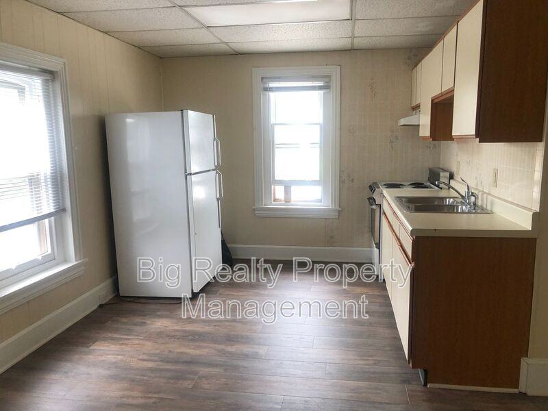 70 N Main St #3 - Photo 4 of 11