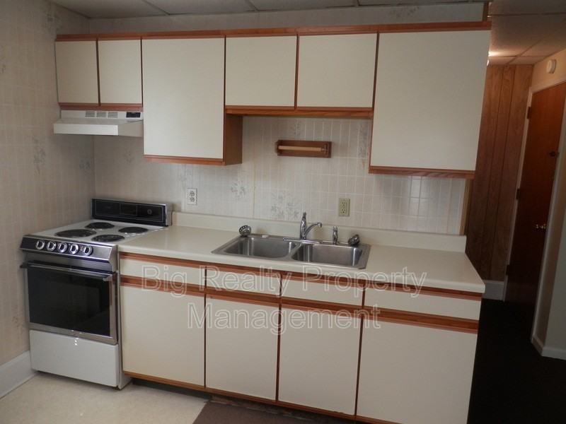 70 N Main St #3 - Photo 5 of 11