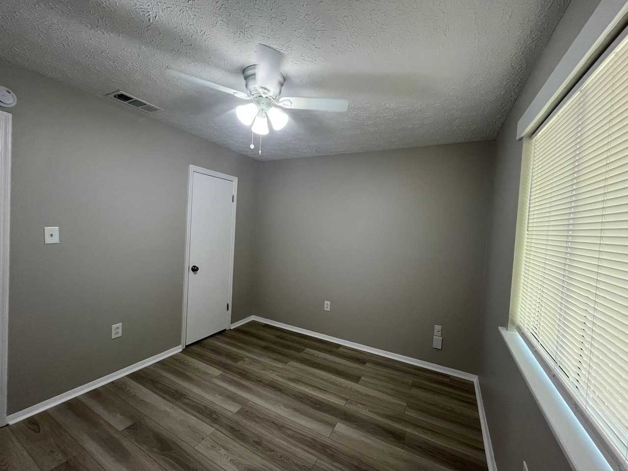 Midtown at 56th Apartments - Photo 6 of 16