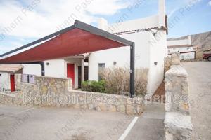 featured image of 4200 Camelot Hts #10