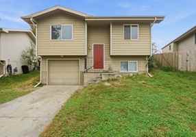 featured image of 1907 W Apricot Ln