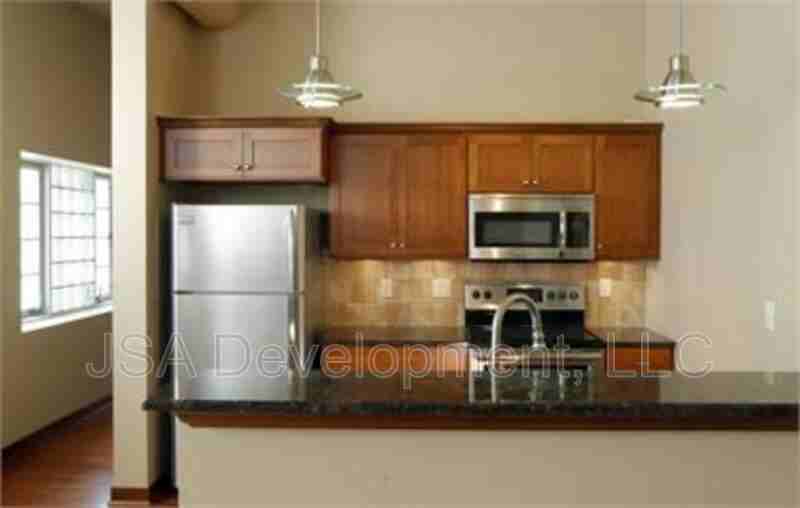 606 Sycamore St #A - Photo 2 of 3