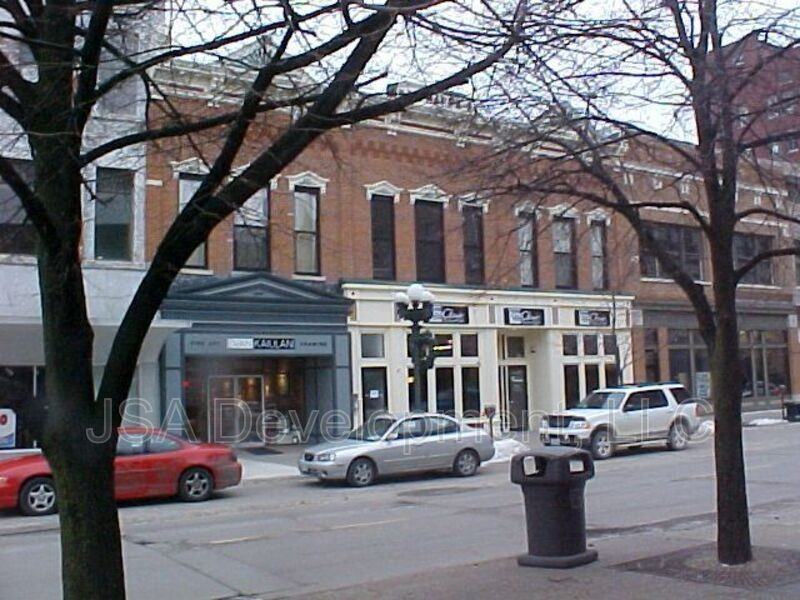 220 E 4th St #201 - Photo 5 of 7